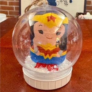 Wonder Woman Snow Globe Ornament - Cute Chibi Figure